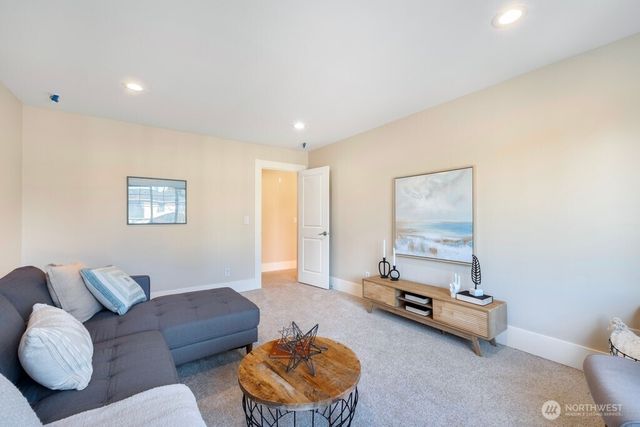 3903 NE 21st Street, Renton, WA 98056