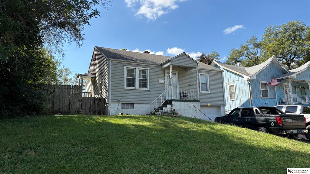 3326 N 37th Street, Omaha, NE 68111