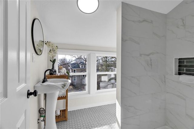 316 E Doniphan Street, Liberty, MO 64068