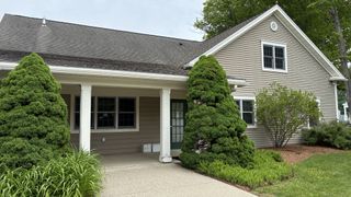 162 East Main Street, Clinton, CT 06413