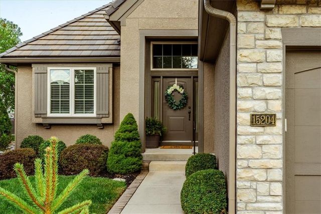 15204 Fontana Street, Overland Park, KS 66224