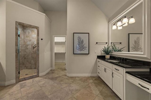 15204 Fontana Street, Leawood, KS 66224