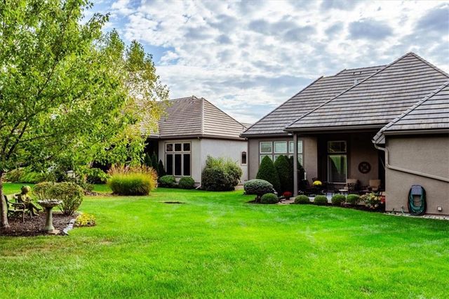 15204 Fontana Street, Overland Park, KS 66224