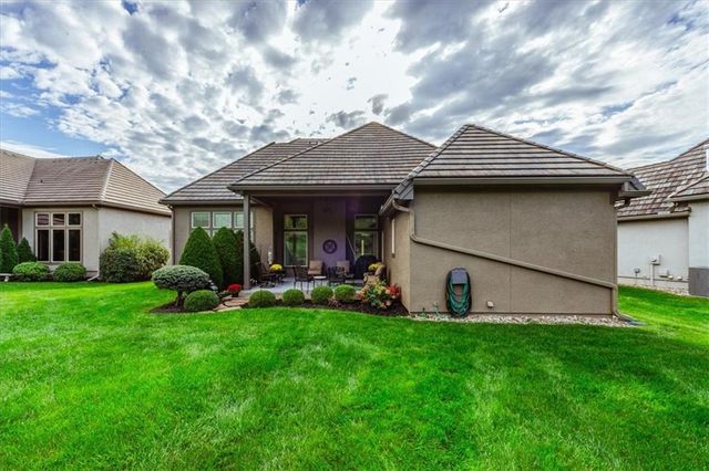 15204 Fontana Street, Leawood, KS 66224