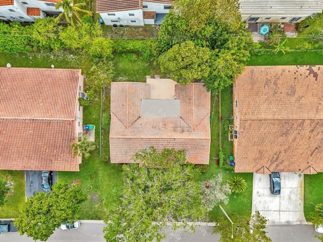 3691 NW 78th Lane, Coral Springs, FL 33065