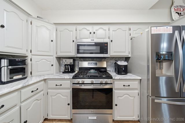 1101 N Navajo, Chouteau, OK 74337