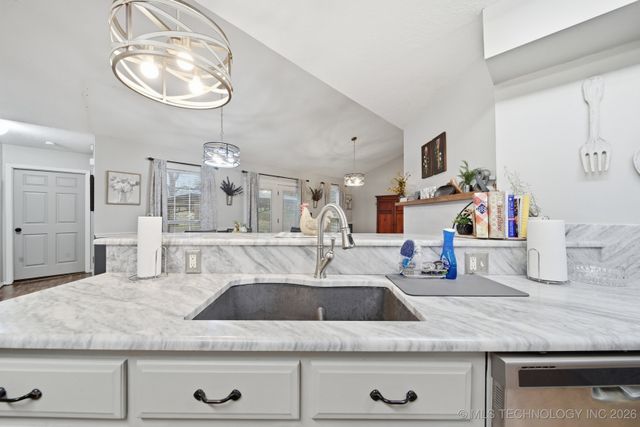 1101 N Navajo, Chouteau, OK 74337