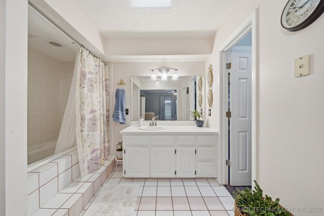 1101 N Navajo, Chouteau, OK 74337