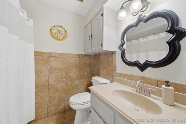 1101 N Navajo, Chouteau, OK 74337