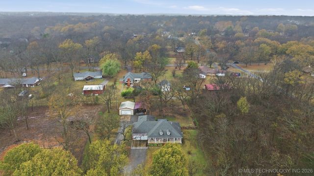 1101 N Navajo, Chouteau, OK 74337