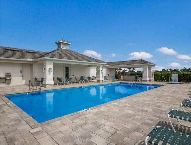 235 OKEEFFE CIRCLE, Bradenton, FL 34212