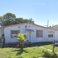 1481 W 32ND Street, Riviera Beach, FL 33404