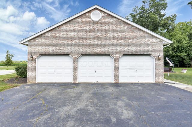 5531 SR 752, Ashville, OH 43103