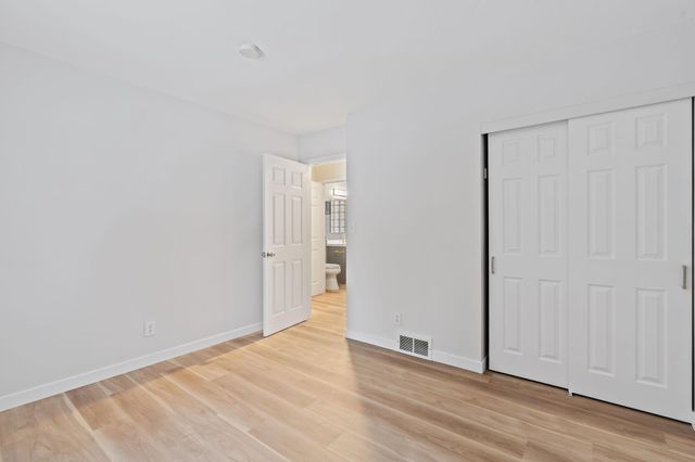 5656 Zane Avenue N, Crystal, MN 55429