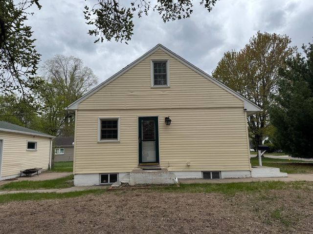 5656 Zane Avenue N, Crystal, MN 55429