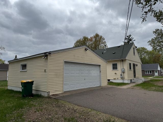 5656 Zane Avenue N, Crystal, MN 55429