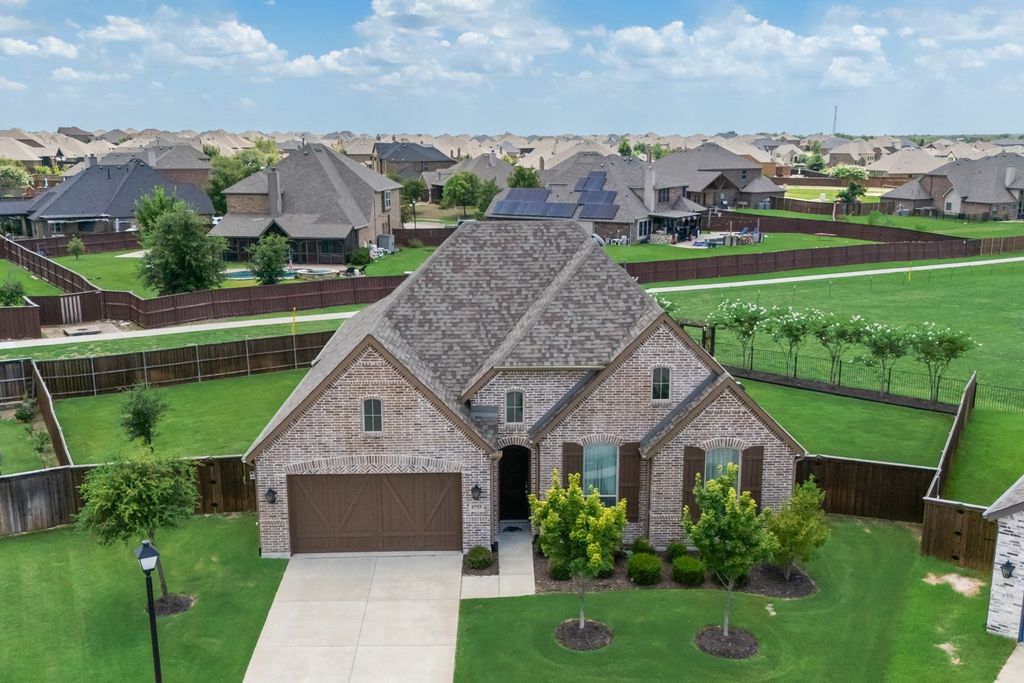 1733 Puglia Court, Mclendon Chisholm, TX 75032