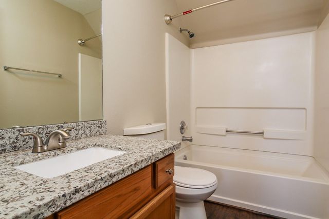 9711 Farrell Drive, Houston, TX 77070
