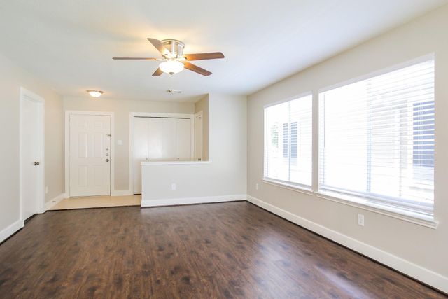 9711 Farrell Drive, Houston, TX 77070