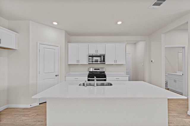 212 Raymondville PATH, San Marcos, TX 78666