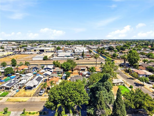 2225 E Lamona, Fresno, CA 93703