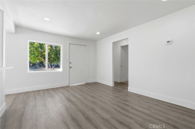 2225 E Lamona, Fresno, CA 93703