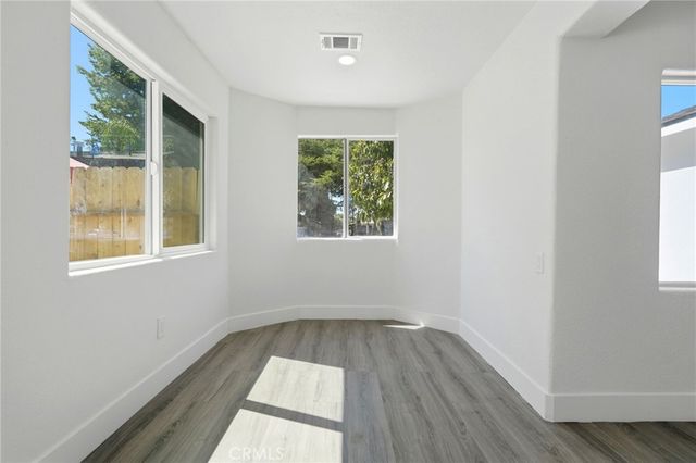 2225 E Lamona, Fresno, CA 93703