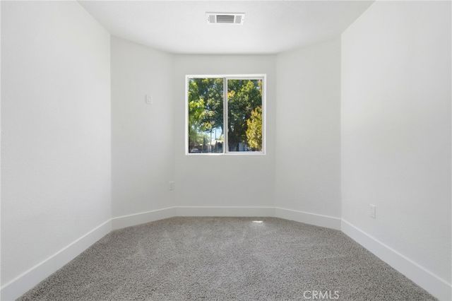 2225 E Lamona, Fresno, CA 93703