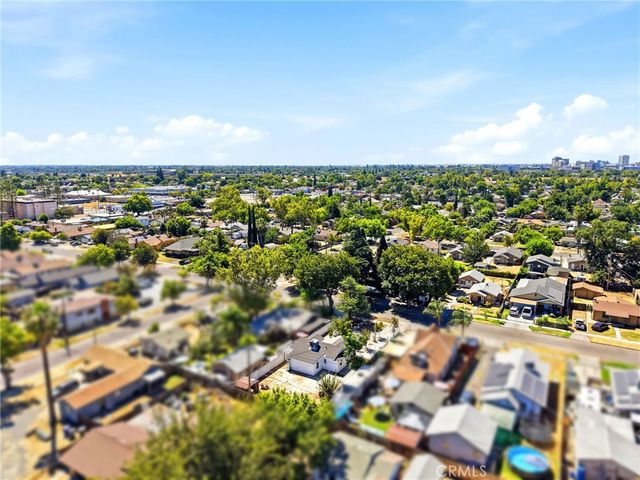 2225 E Lamona, Fresno, CA 93703