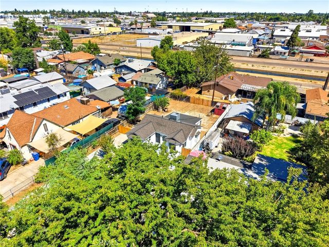 2225 E Lamona, Fresno, CA 93703