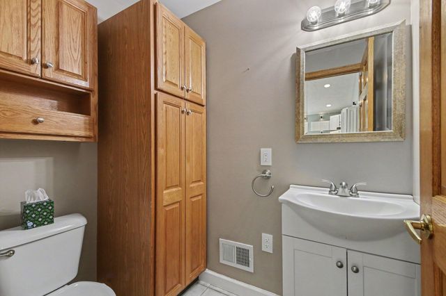 4533 Fruit Ridge Avenue NW, Grand Rapids, MI 49544