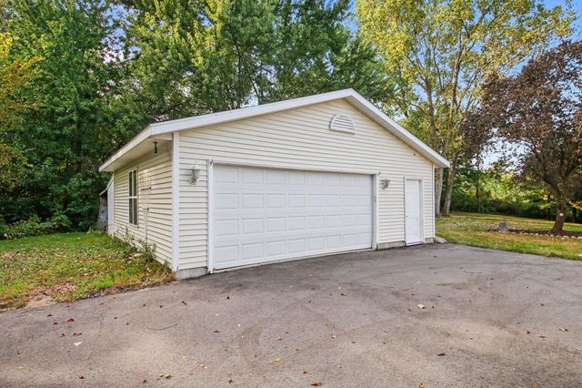 4533 Fruit Ridge Avenue NW, Grand Rapids, MI 49544