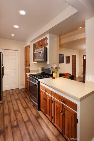 3720 Broadlawn Drive, Los Angeles, CA 90068