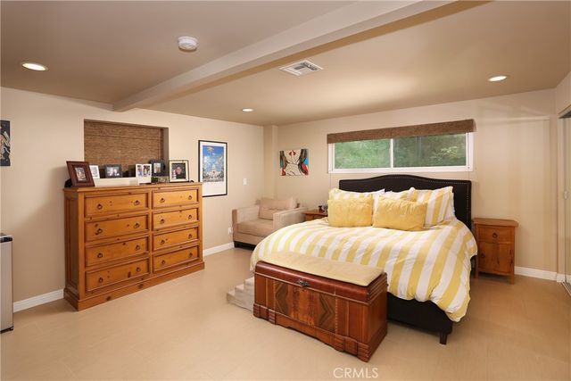 3720 Broadlawn Drive, Los Angeles, CA 90068