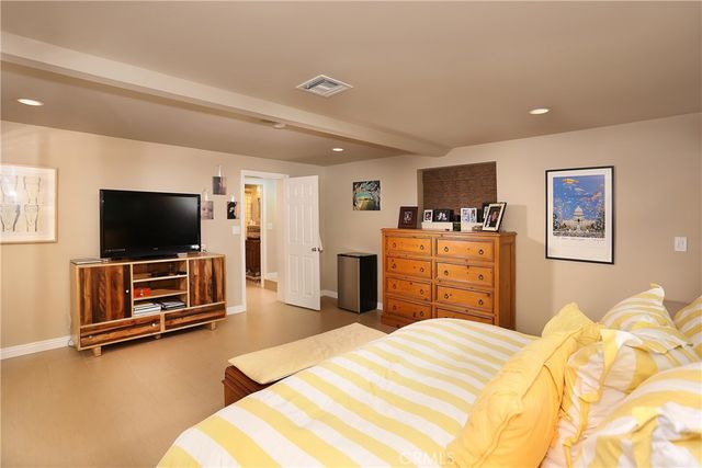 3720 Broadlawn Drive, Los Angeles, CA 90068