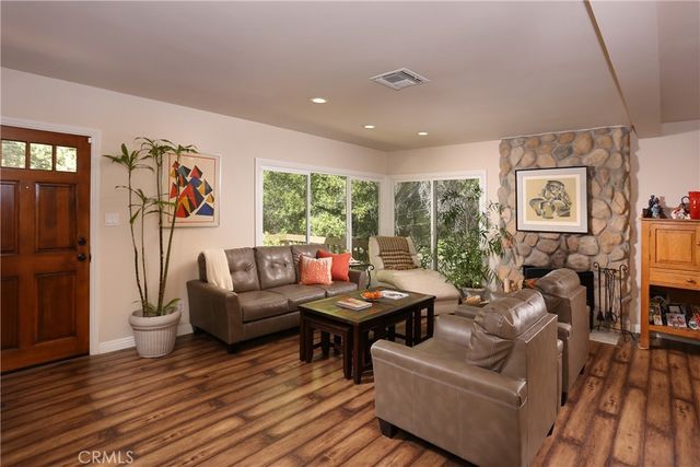 3720 Broadlawn Drive, Los Angeles, CA 90068