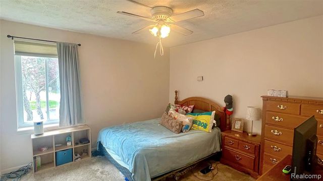 33007 Fargo Street, Livonia, MI 48152