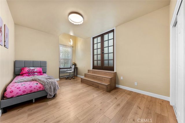 1081 Loma Avenue, Long Beach, CA 90804