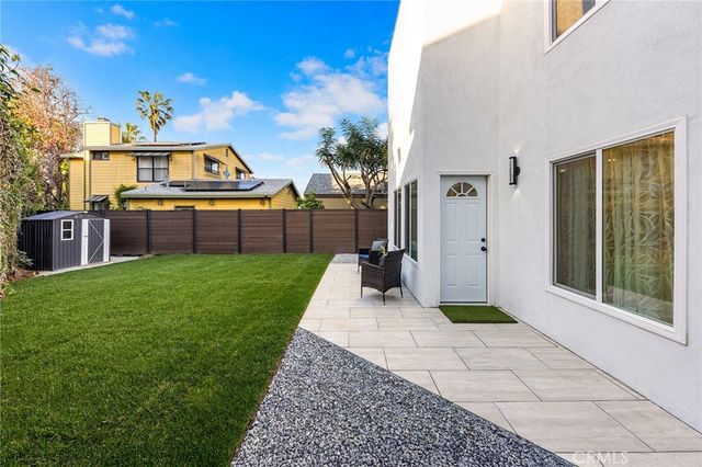 1081 Loma Avenue, Long Beach, CA 90804