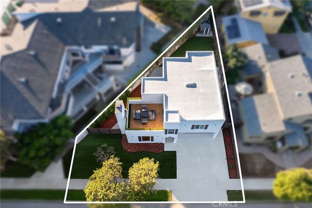 1081 Loma Avenue, Long Beach, CA 90804