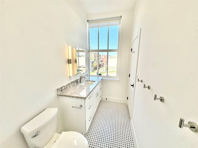 2102 Mechanic Street 205, Galveston, TX 77550