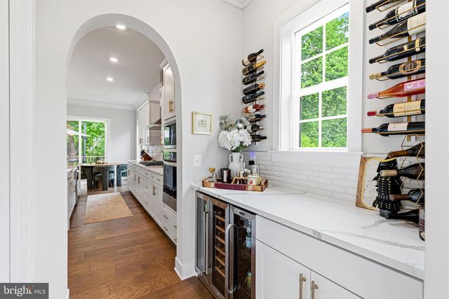 2940 COUNTY HOUSE DR, Fairfax, VA 22031