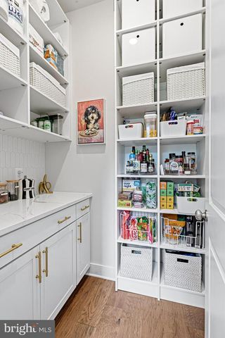 2940 COUNTY HOUSE DR, Fairfax, VA 22031
