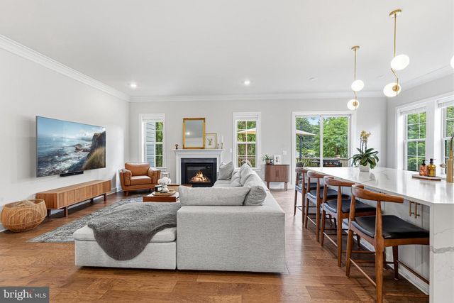 2940 COUNTY HOUSE DR, Fairfax, VA 22031