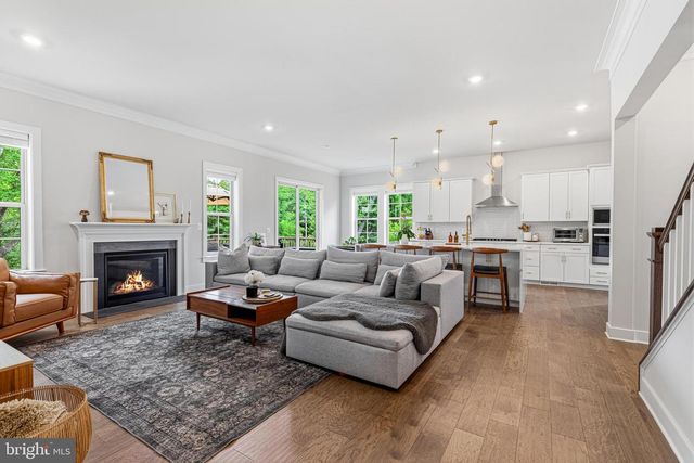 2940 COUNTY HOUSE DR, Fairfax, VA 22031