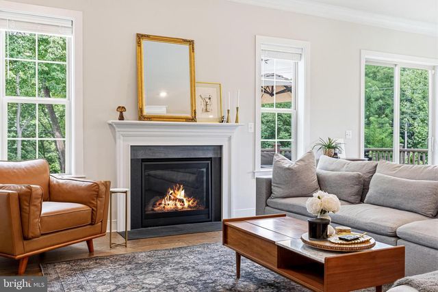 2940 COUNTY HOUSE DR, Fairfax, VA 22031