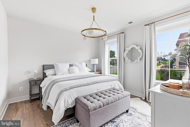 2940 COUNTY HOUSE DR, Fairfax, VA 22031