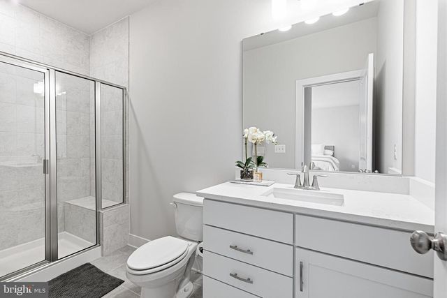 2940 COUNTY HOUSE DR, Fairfax, VA 22031