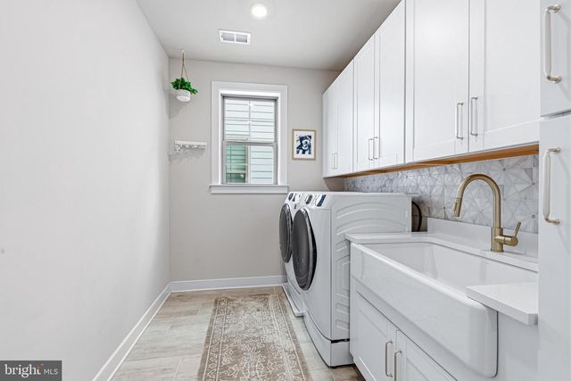 2940 COUNTY HOUSE DR, Fairfax, VA 22031