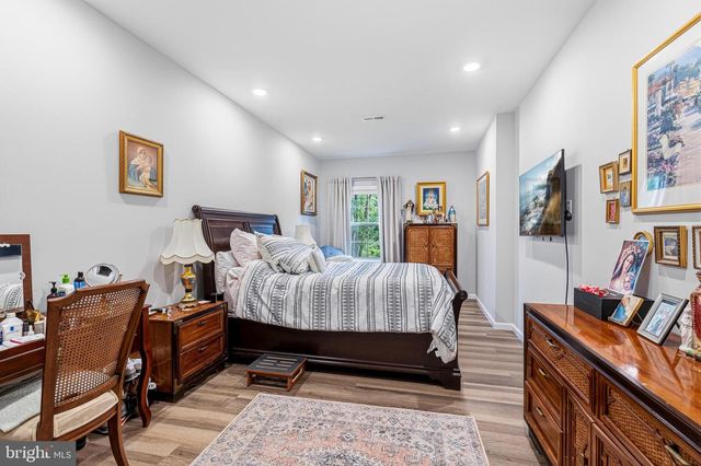 2940 COUNTY HOUSE DR, Fairfax, VA 22031